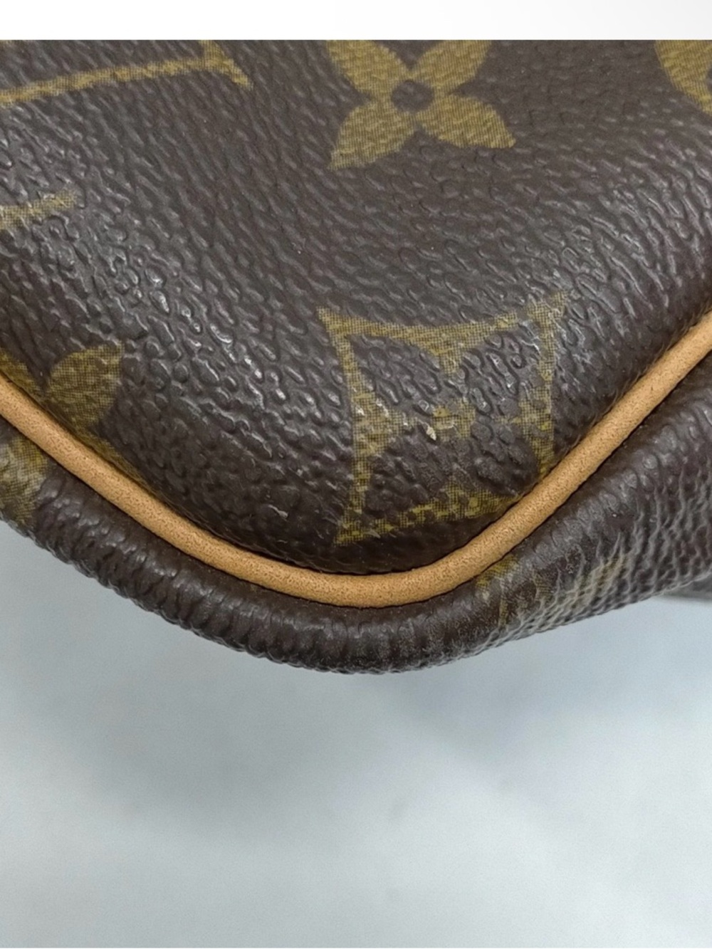 Louis Vuitton Deauville Monogram Satchel Bag in Brown & Tan Preowned - Picture 6 of 13